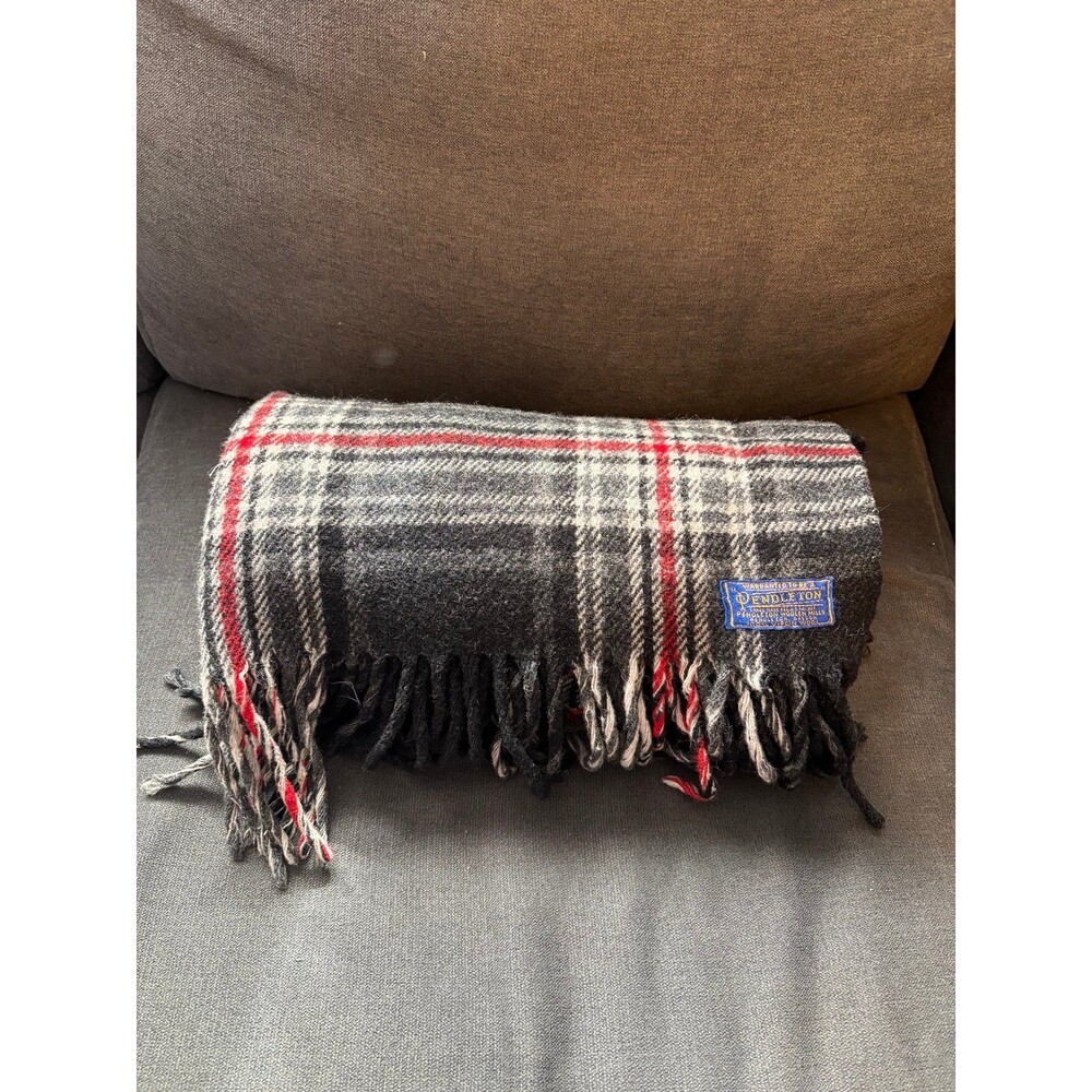 Pendleton vintage fringe virgin wool blanket black red tartan plaid